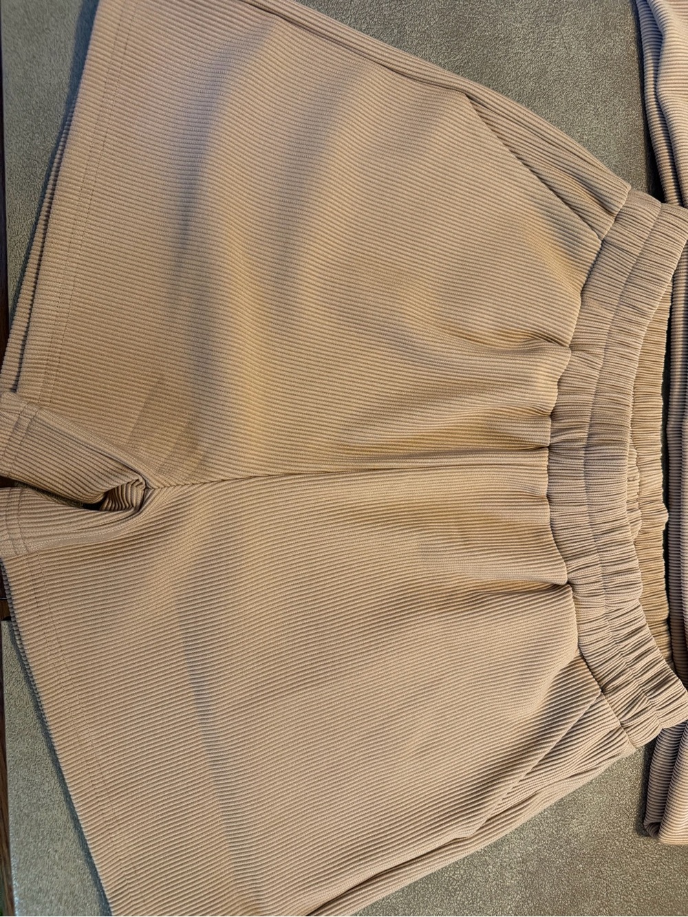 Medium Zenana Tan Ribbed Short Set, NWOT, $25 - Picture 2 of 5